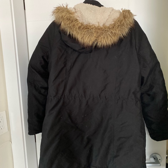 vero moda parka jacket with removable fur hood - Picture 2 of 2